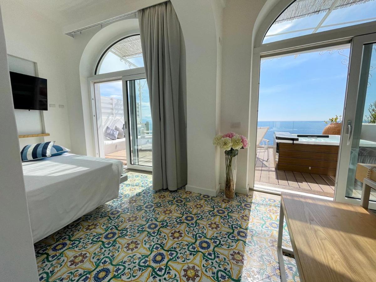Hotel Montemare Positano Esterno foto